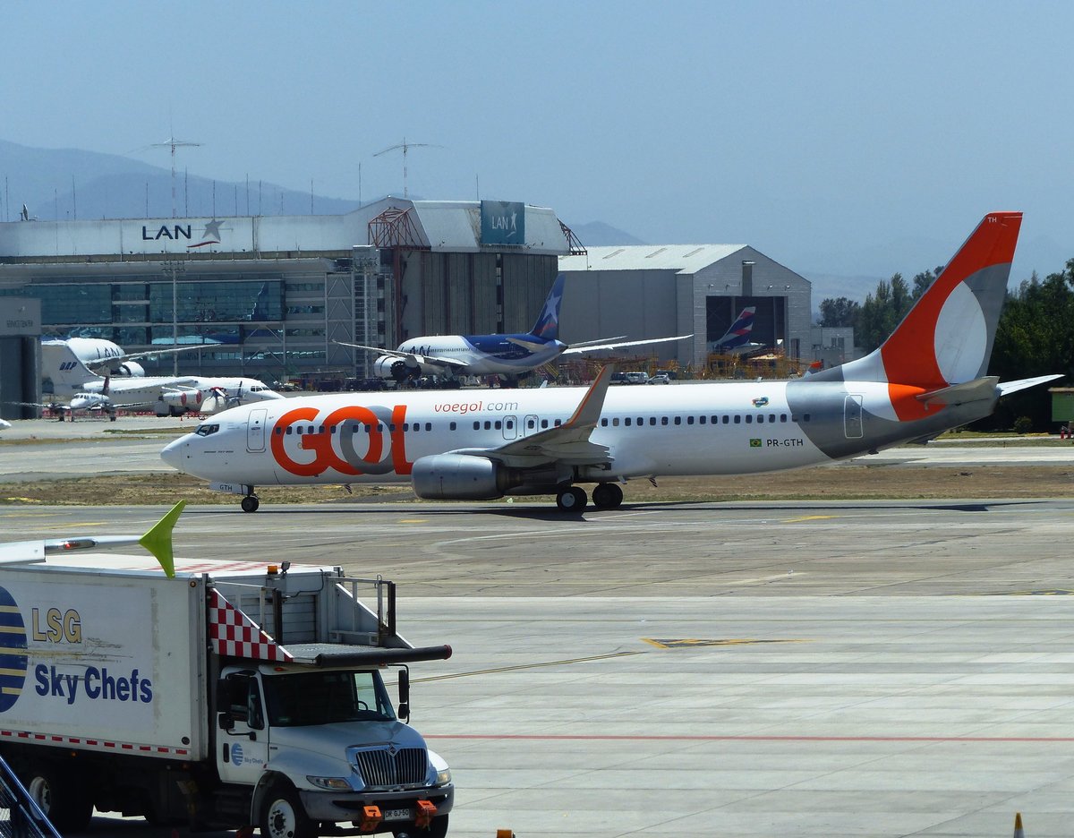 Boeing 737-800, PR-GTH, GOL Linhas Aereas, Aeropuerto Santiago de Chile (SCL), 5.1.2017