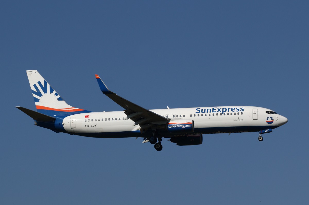Boeing 737-800, SunExpress (TC-SUY), Frankfurt, 04.10.2014. 