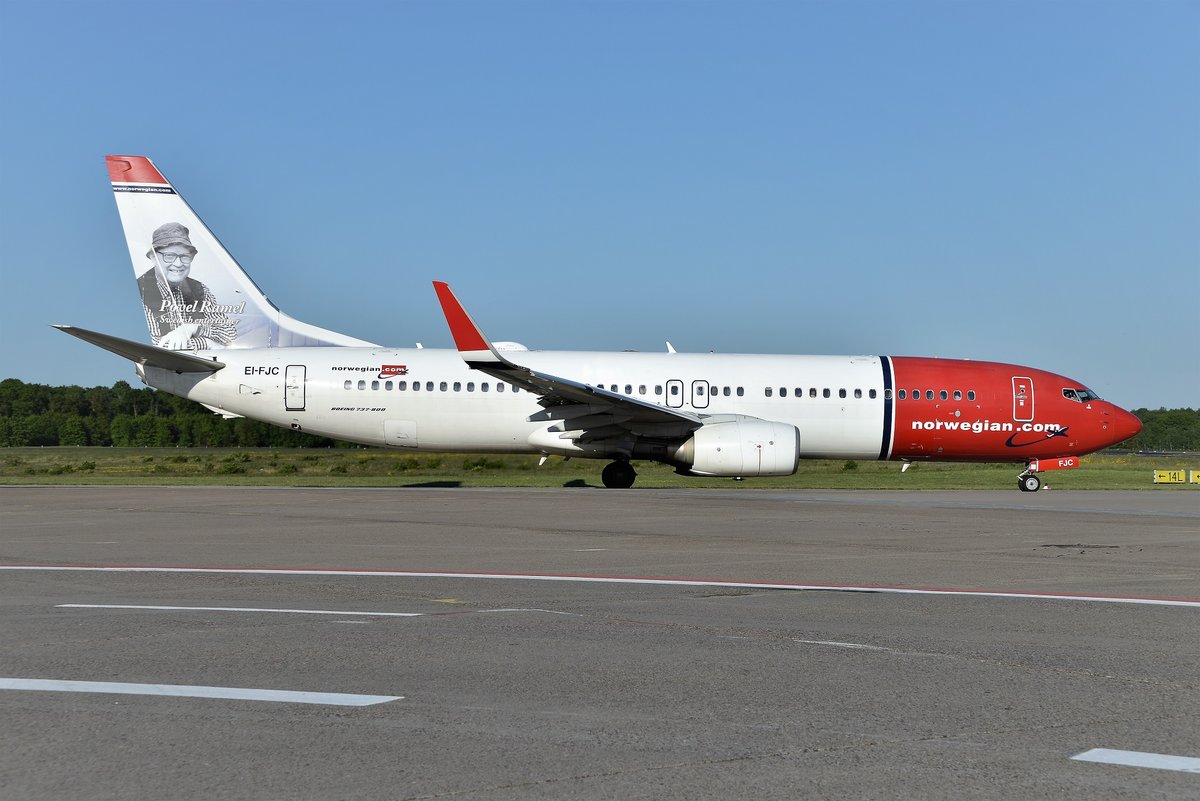 Boeing 737-81D(W) - D8 NIBKNorwegian Air International 'Povel Ramel' - 39412 - EI-FJC - 04.05.2018 - CGN 