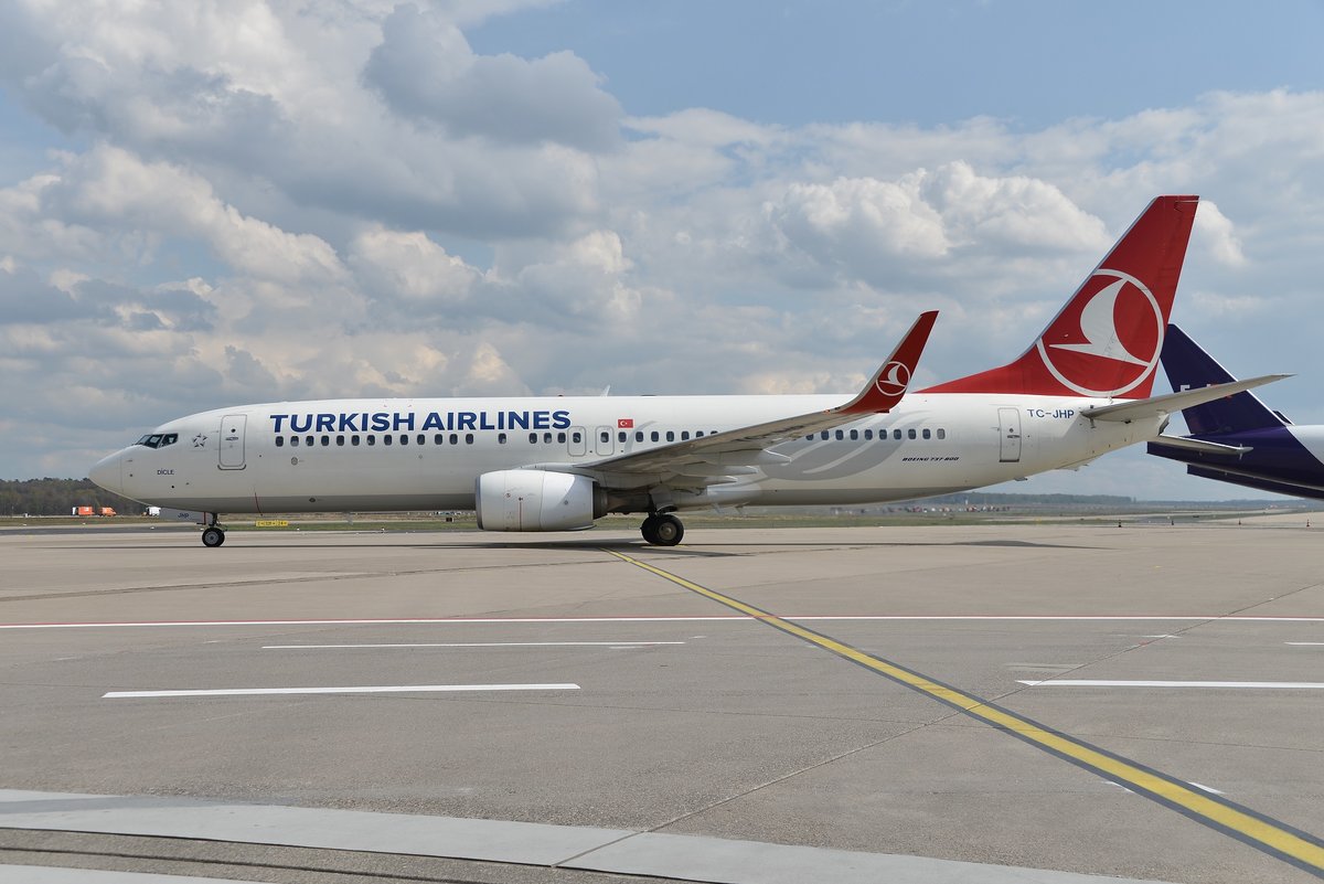 Boeing 737-8F2(W) - TK THY Turkish Airlines 'Dicle' - 42000 - TC-JHP - 14.04.2018 - CGN