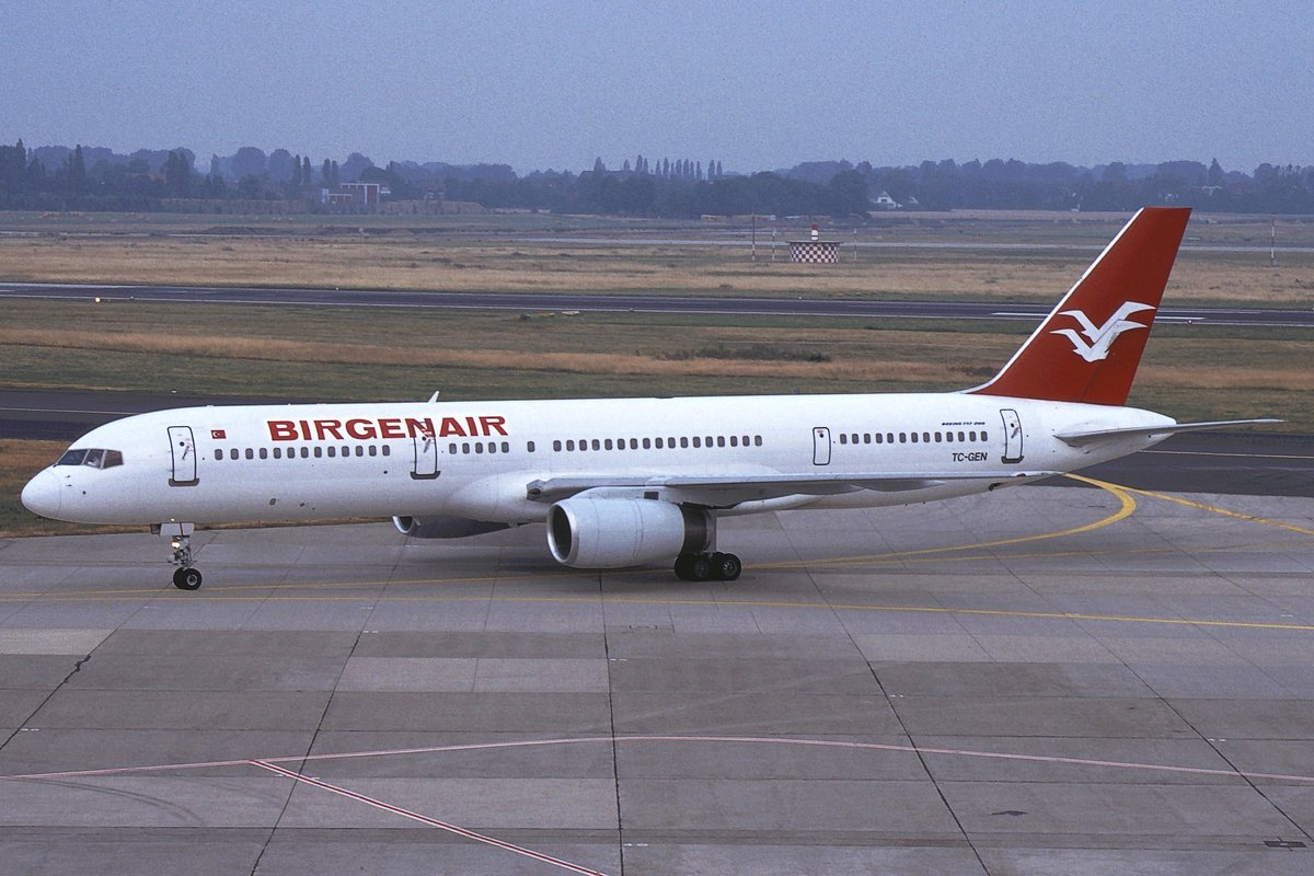 Boeing 757-225 - KT BHY Birgenair crashed 1996 - 22206 - TC-GEN - 1995 - DUS