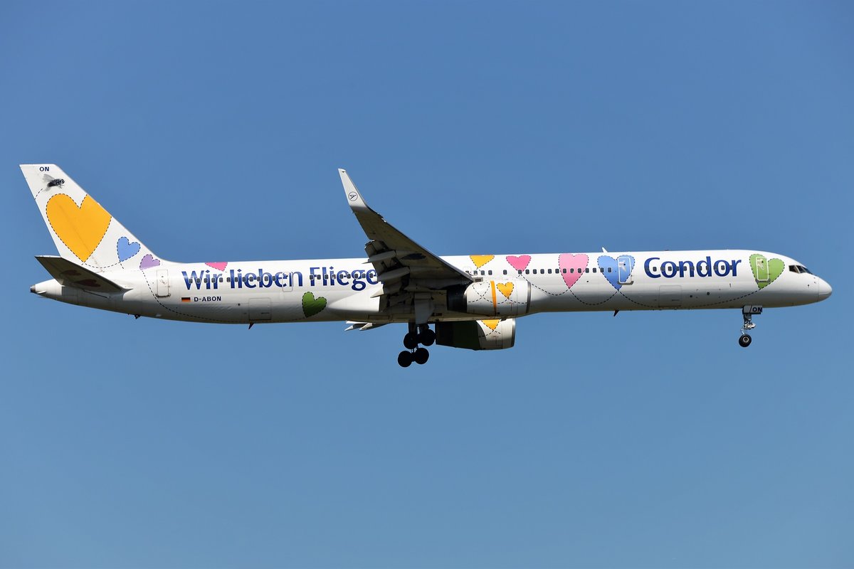 Boeing 757-330(W) - DE CFG Condor 'Wir lieben Fliegen' - 290023 - D-ABON - 23.08.2019 - FRA