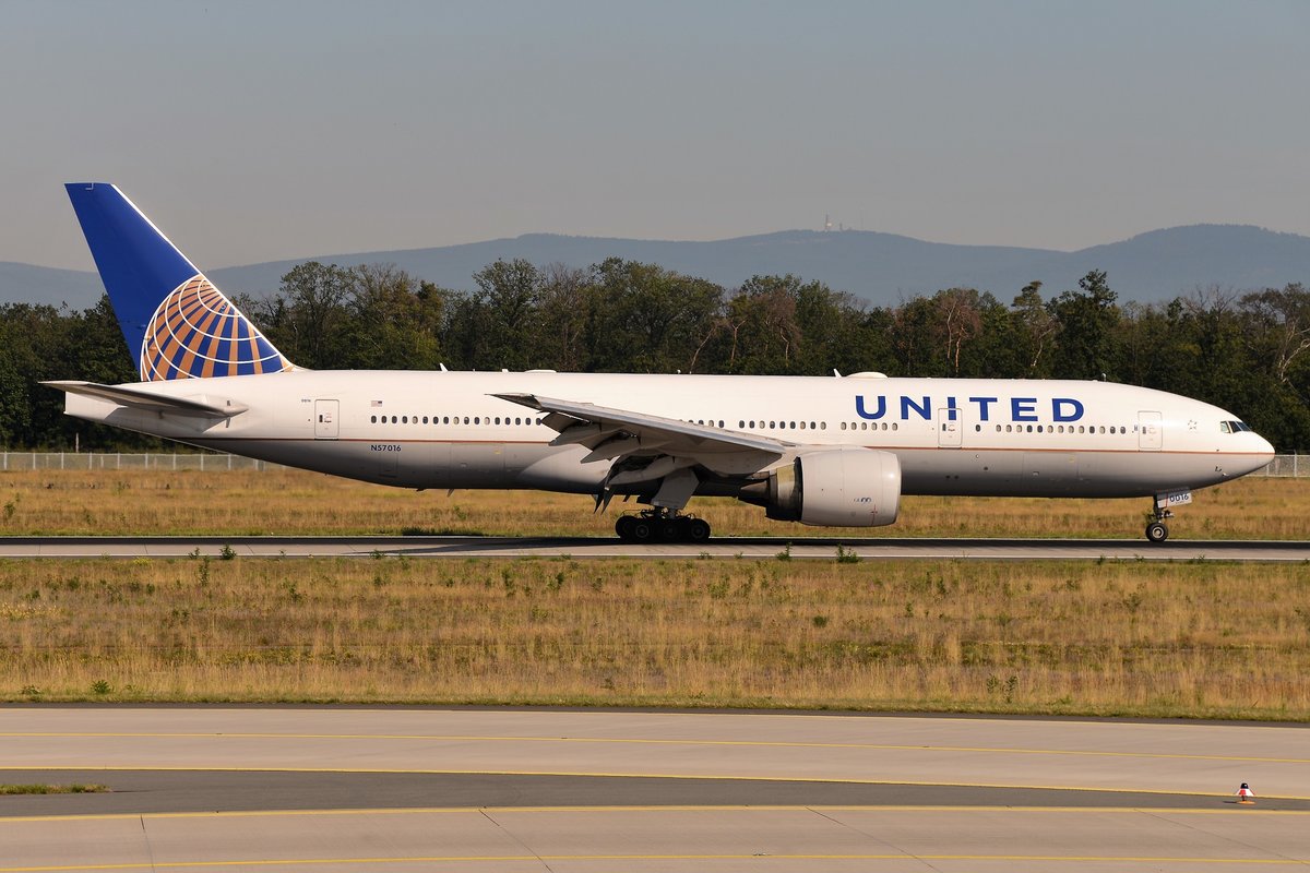 Boeing 777-224ER - UA UAL United Airlines - 28679 - N57016 - 23.08.2019 - FRA