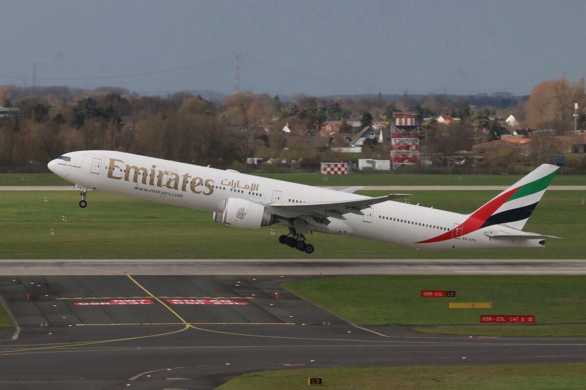 Boeing 777-300, A6-EPS, Emirates, Düsseldorf, 24.3.23