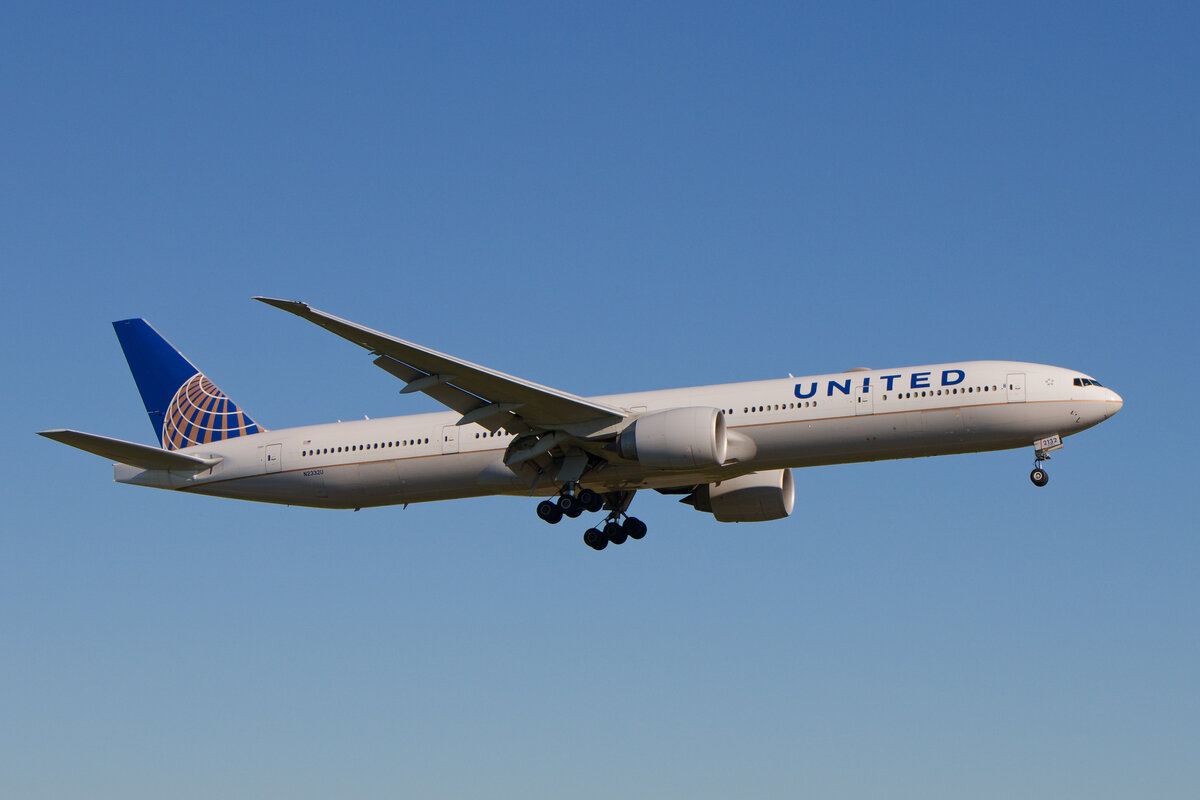 Boeing 777-300ER, United Airlines (N2332U), Frankfurt (FRA), 01.05.2026. 