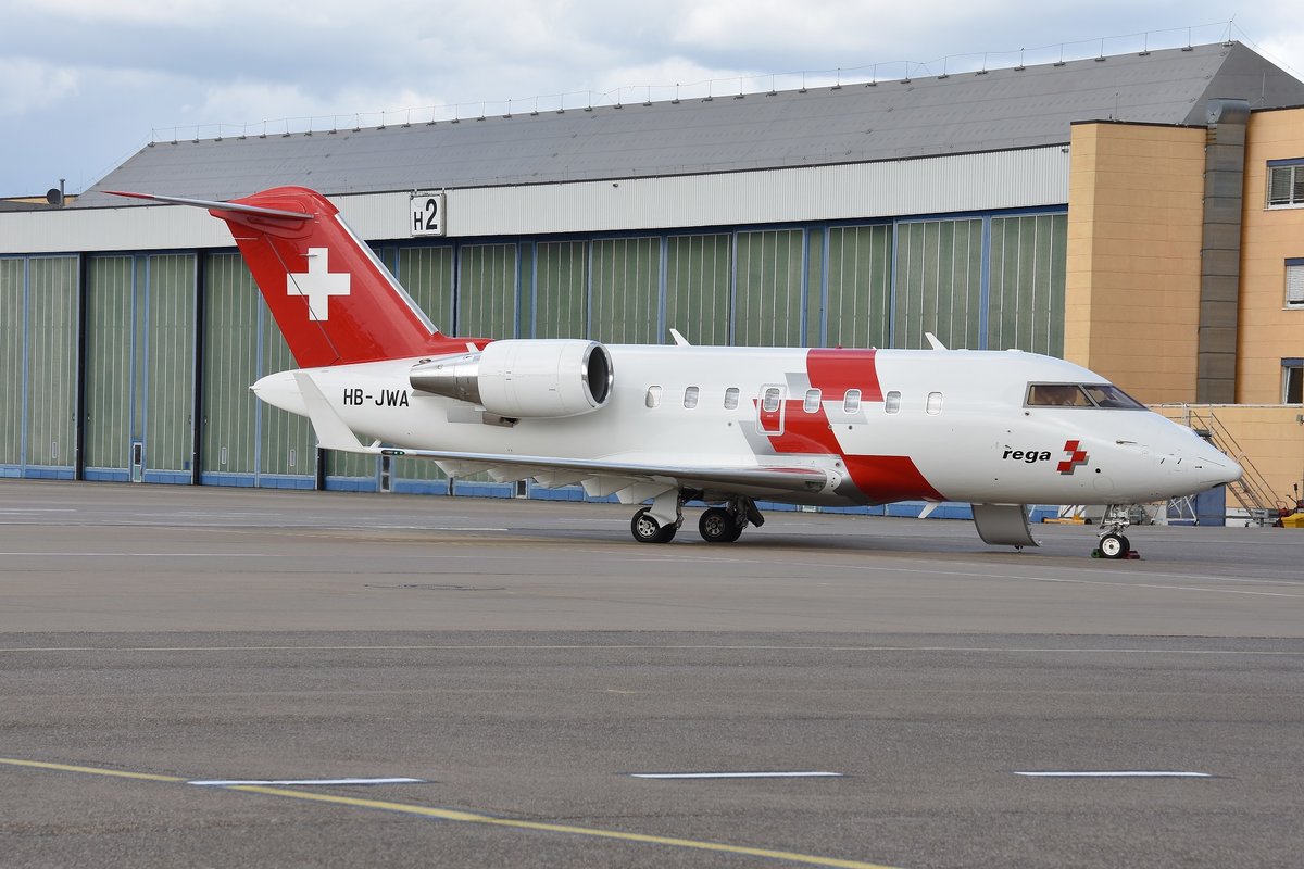Bombardier CL-600-2B16 Challenger 650 - REGA Swiss Air Rescue - 6092 - HB-JWA - 05.09.2019 - CGN