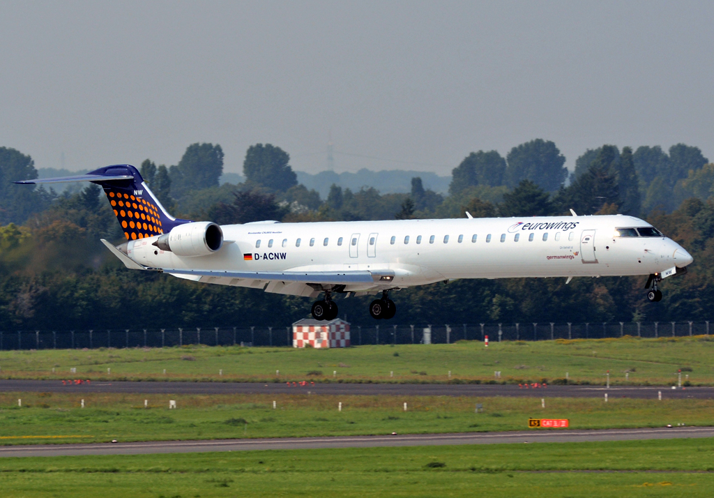 Bombardier CRJ-900 LR Eurowings D-ACNW - landing at DUS - 04.09.2014