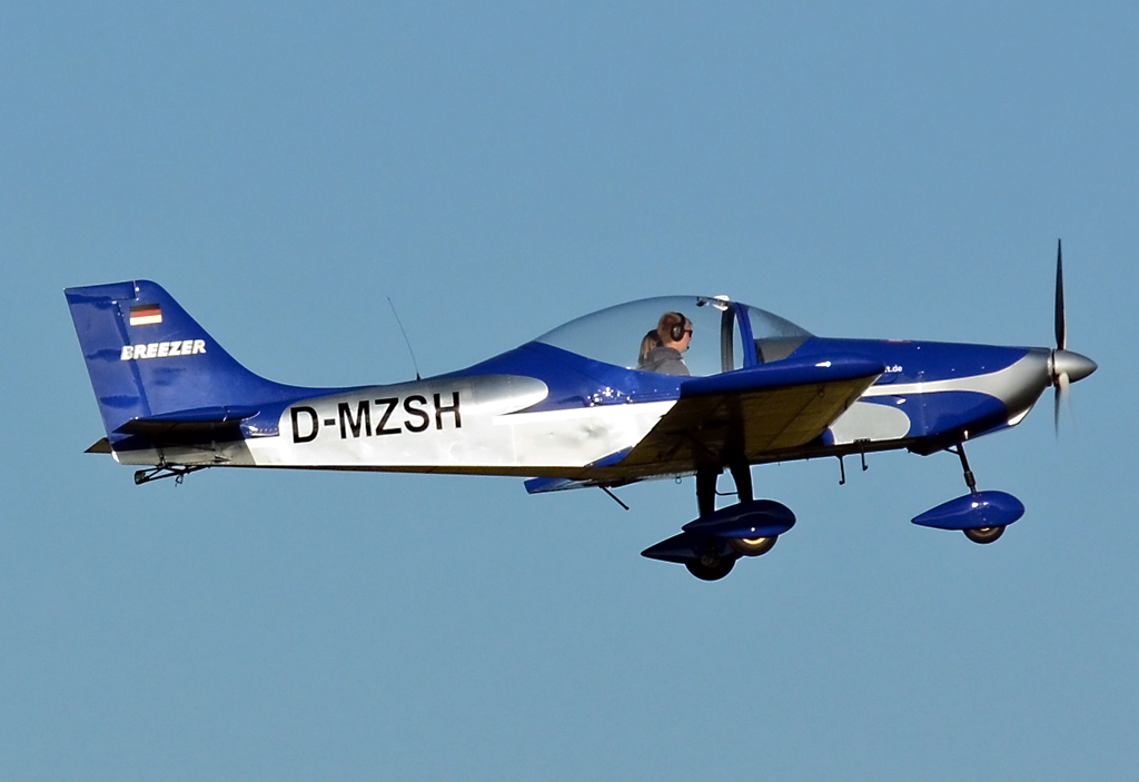 Breezer B 400, D-MZSH, takeoff in EDKB - 27.11.2015