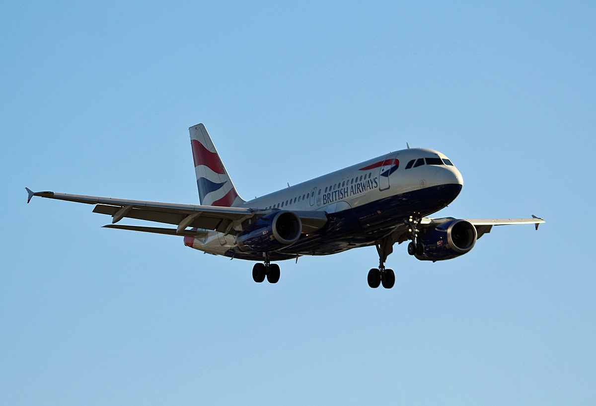 British Airways, Airbus A 319-131, G-EUPC, TXL, 30.10.2017