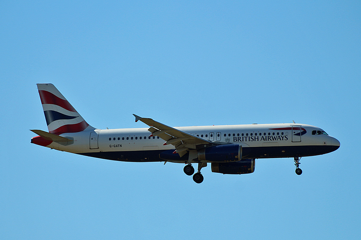 British Airways, Airbus A 320-232, G-CATN, BER, 21.06.2022