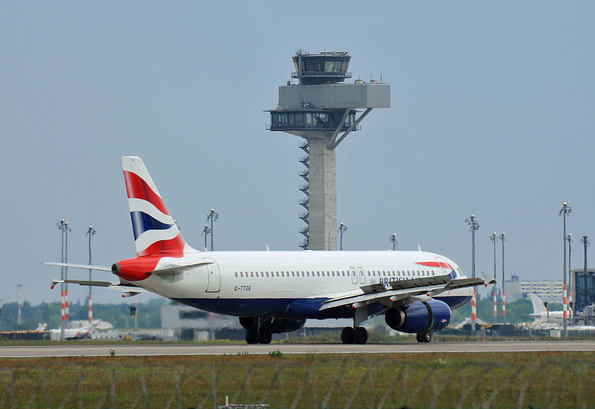 British Airways, Airbus A 320-232, G-TTOE, BER, 04.06.2022