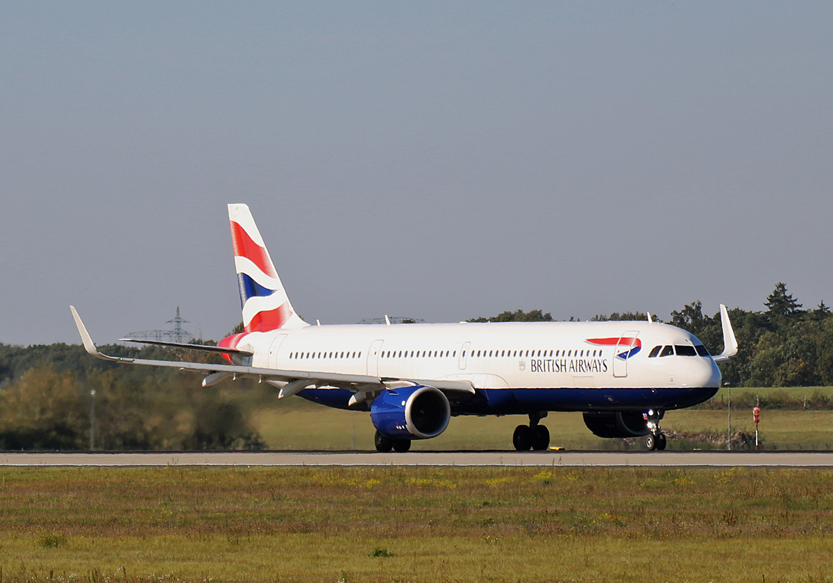 British Airways, Airbus A 321-251NX, G-NEOT, BER; 09.10.2021