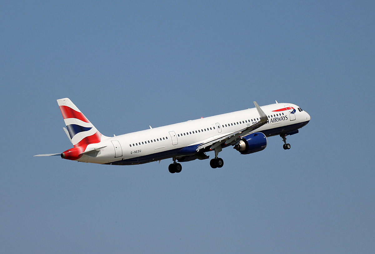British Airways, Airbus A 321-251NX, G-NEOU, BER, 09.06.2023