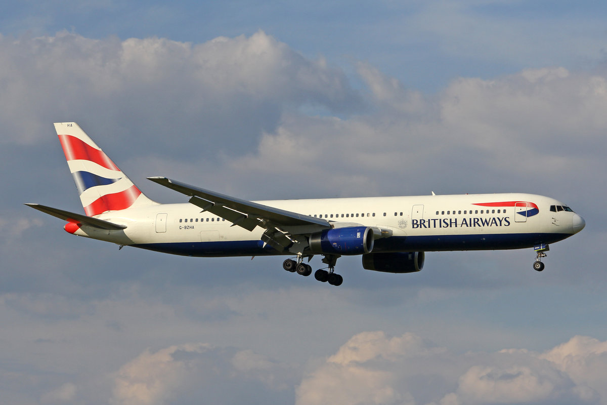 British Airways, G-BZHA, Boeing 767-336ER, msn: 29230/702, 09.Juli 2018, ZRH Zürich, Switzerland.