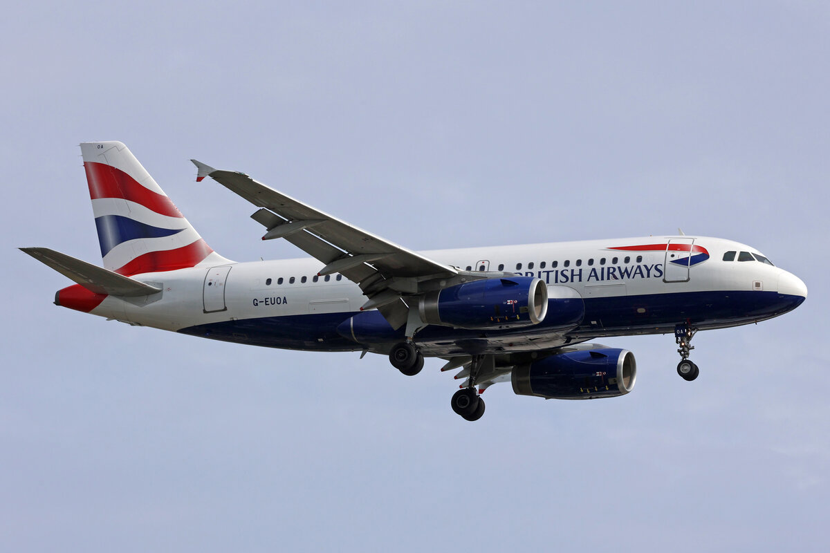 British Airways, G-EUOA, Airbus A319-131, msn: 1513, 03.Juli 2023, LHR London Heathrow, United Kingdom.