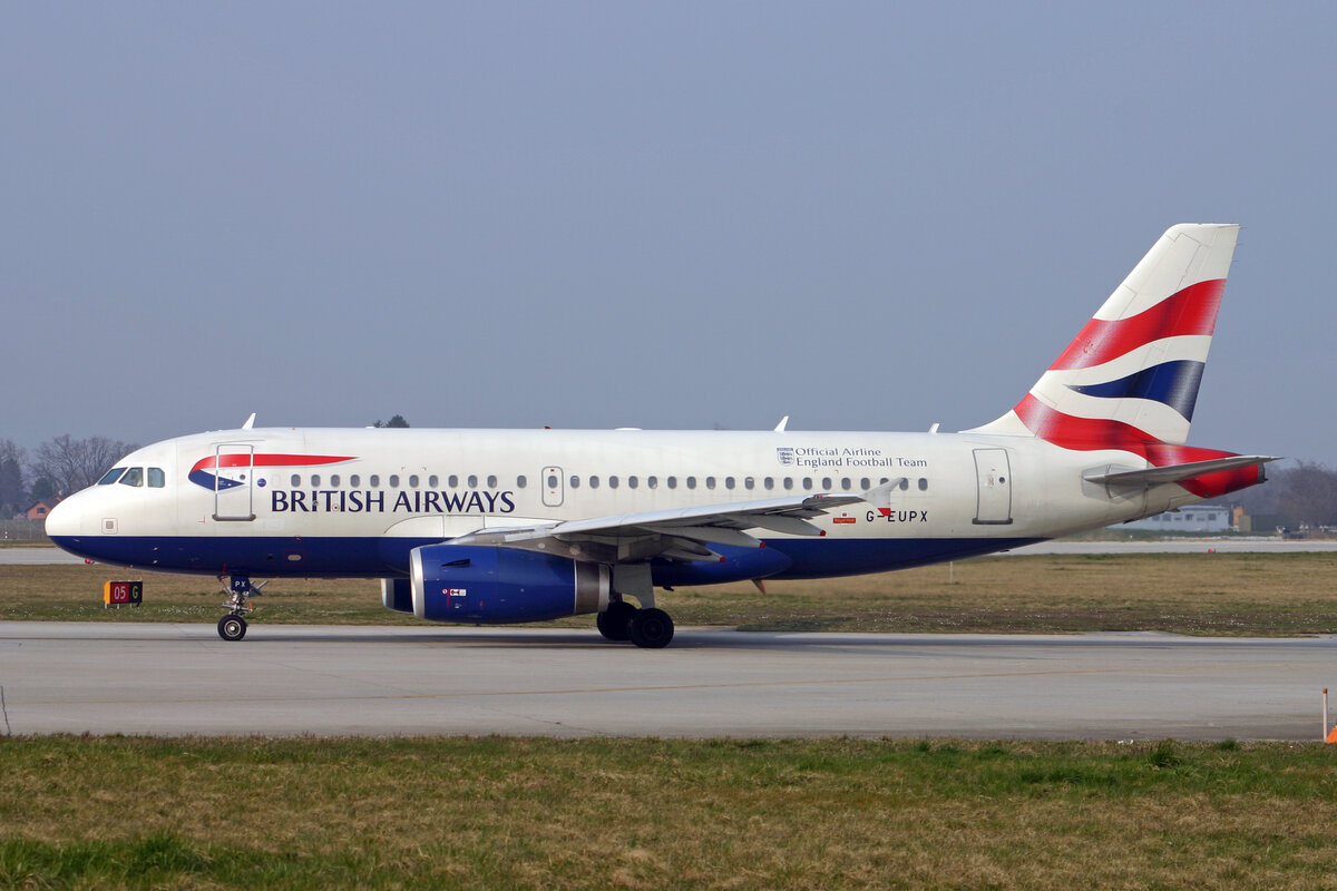 British Airways, G-EUPX, Airbus A319-131, msn: 1445,  England Football Team , 16.März 2007, GVA Genève, Switzerland.
