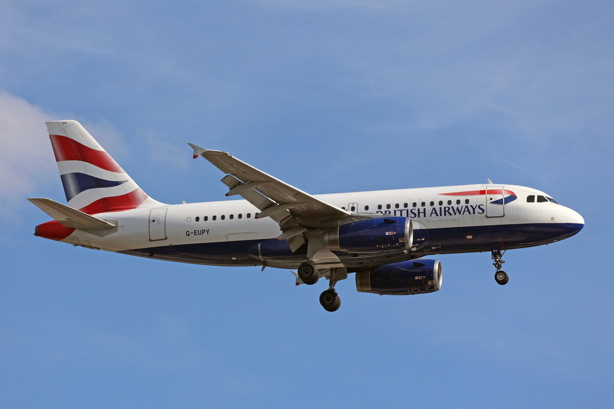 British Airways, G-EUPY, Airbus A319-131, msn: 1466, 06.Juli 2023, LHR London Heathrow, United Kingdom.