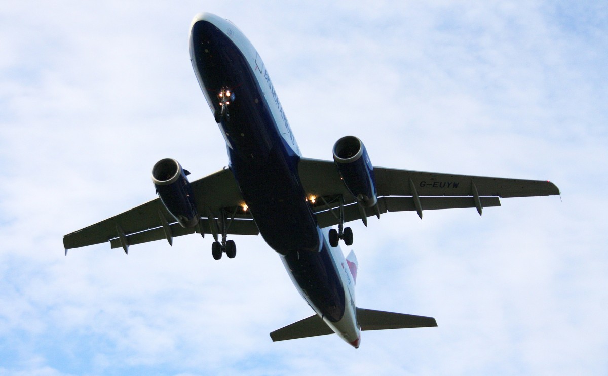 British Airways, G-EUYW,(c/n 6129), Airbus A 320-232, 02.11.2014, HAM-EDDH, Hamburg, Germany 