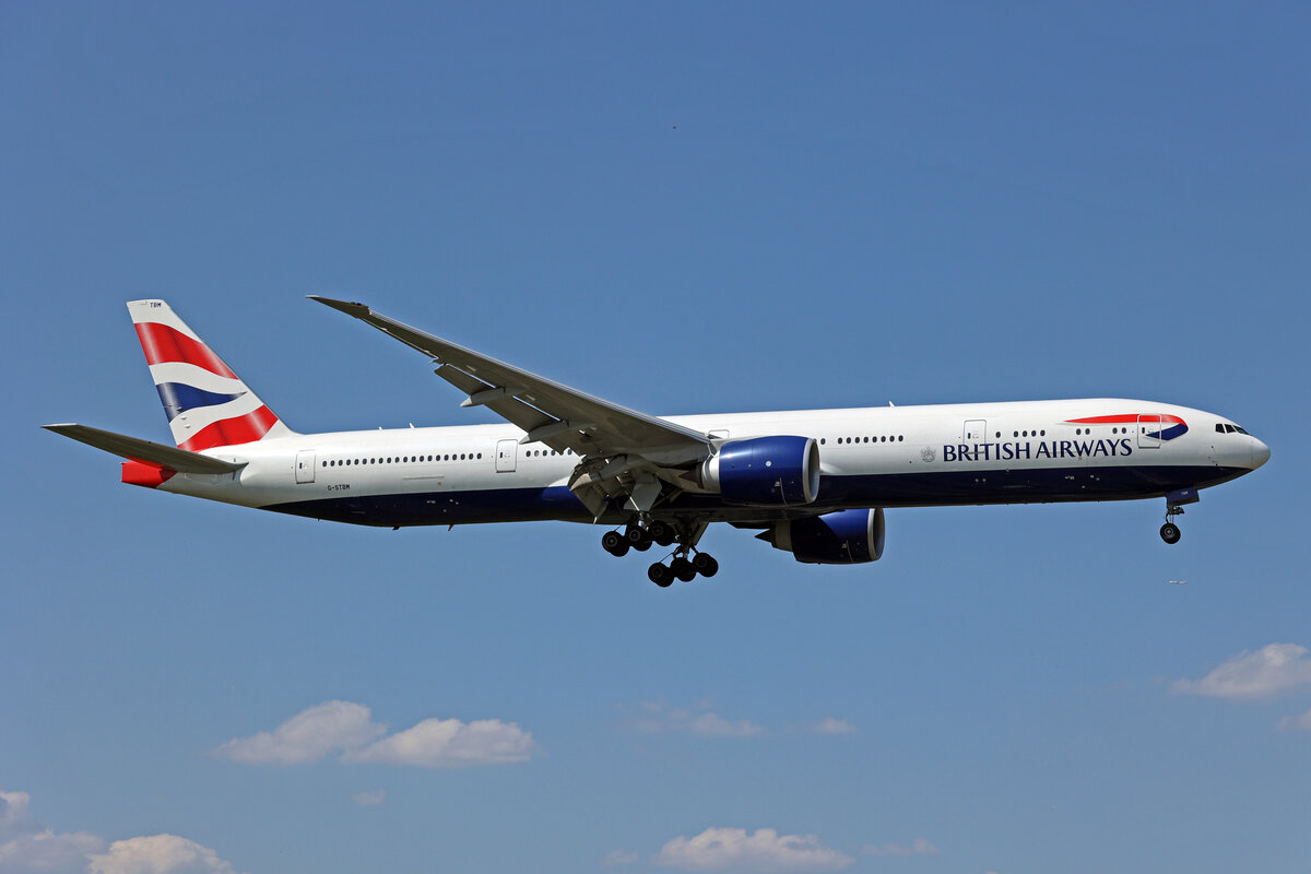 British Airways, G-STBM, Boeing B777-336ER, msn: 66582/1667, 07.Juli 2023, LHR London Heathrow, United Kingdom.