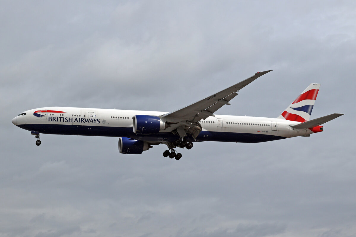 British Airways, G-STBP, Boeing B777-336ER, msn: 66633/1678, 04.Juli 2023, LHR London Heathrow, United Kingdom.