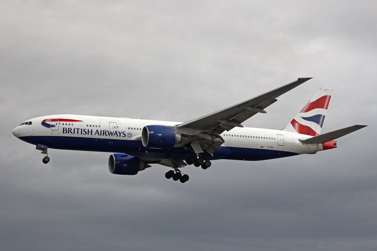 British Airways, G-VIIJ, Boeing B777-236ER, msn: 27492/111, 04.Juli 2023, LHR London Heathrow, United Kingdom.