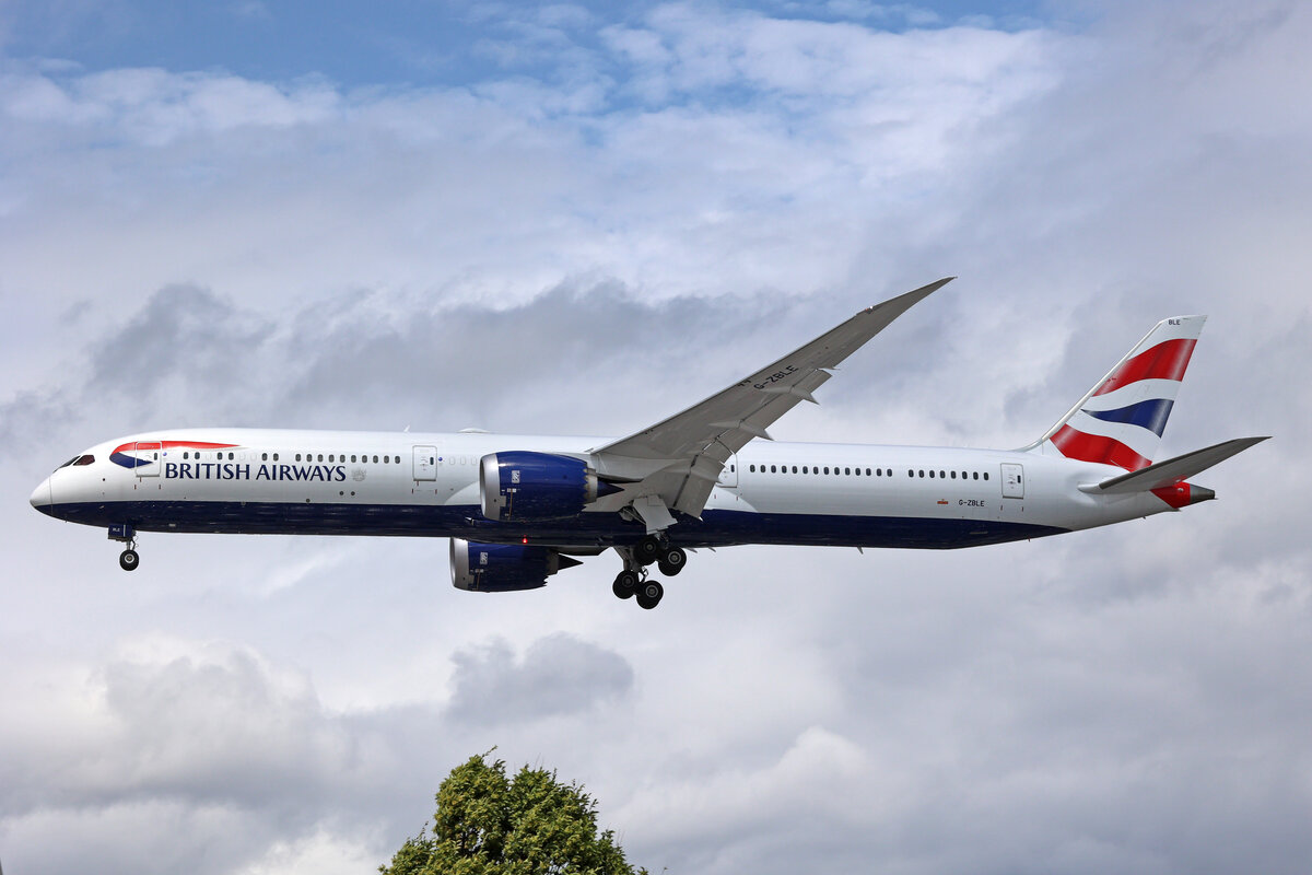 British Airways, G-ZBLE, Boeing B787-10, msn: 60641/1072, 03.Juli 2023, LHR London Heathrow, United Kingdom.