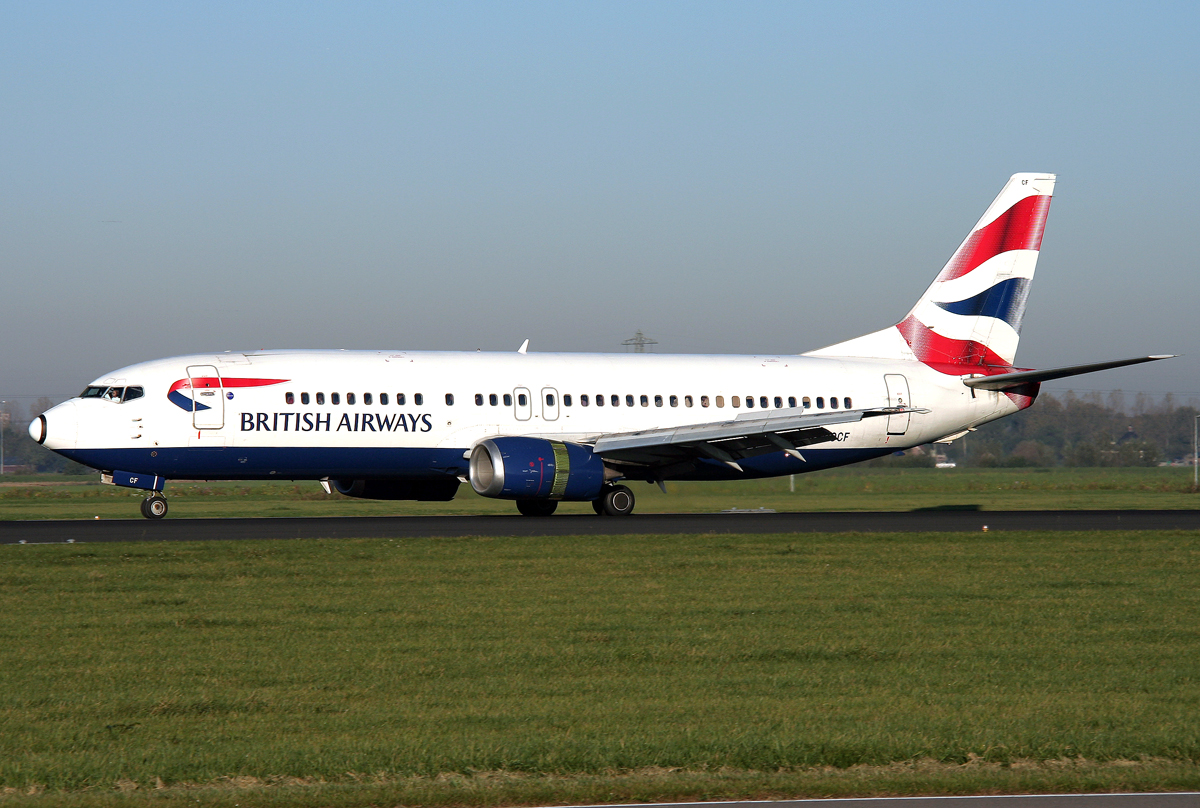 British B737-400 G-DOCF auf 18R in AMS / EHAM / Amsterdam am 15.10.2011