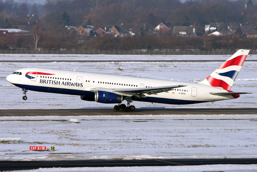 British B767-300 G-BZHA beim Takeoff auf 23L in DUS / EDDL / Düsseldorf am 04.01.2011