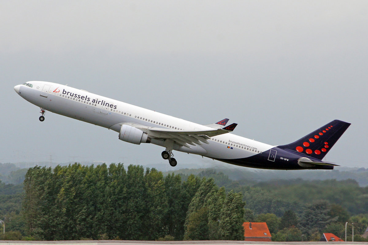 Brussels Airlines, OO-SFW, Airbus A330-322, msn: 081, 30.August 2014, BRU Brussels, Belgium.