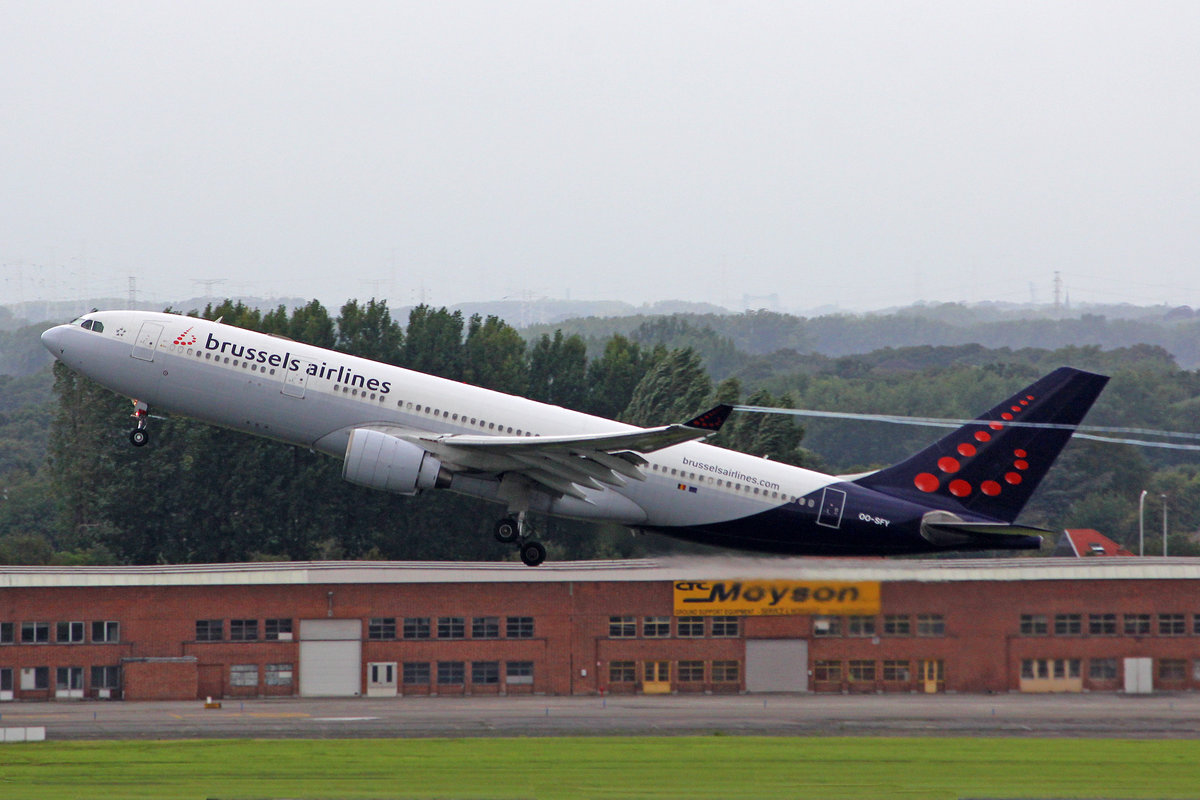 Brussels Airlines, OO-SFY, Airbus A330-223, msn: 229, 30.August 2014, BRU Brussels, Belgium.