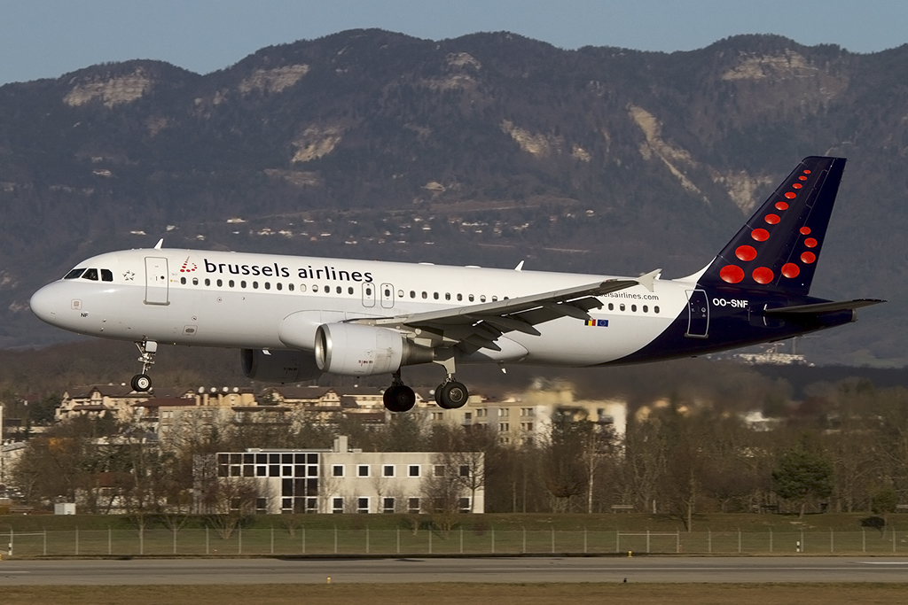 Brussels Airlines, OO-SNF, Airbus, A320-214, 13.01.2015, GVA, Geneve, Switzerland 



