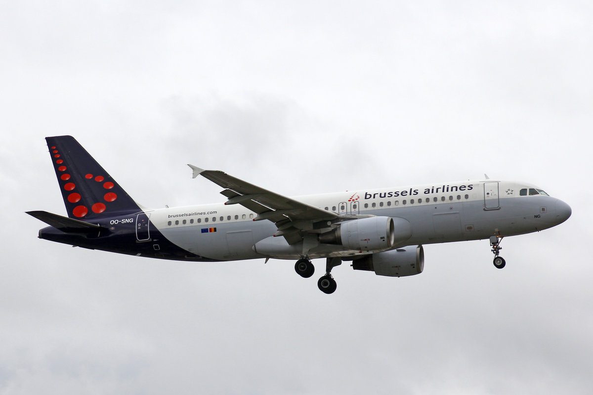 Brussels Airlines, OO-SNG, Airbus A320-214, 01.Juli 2016, LHR London Heathrow, United Kingdom.