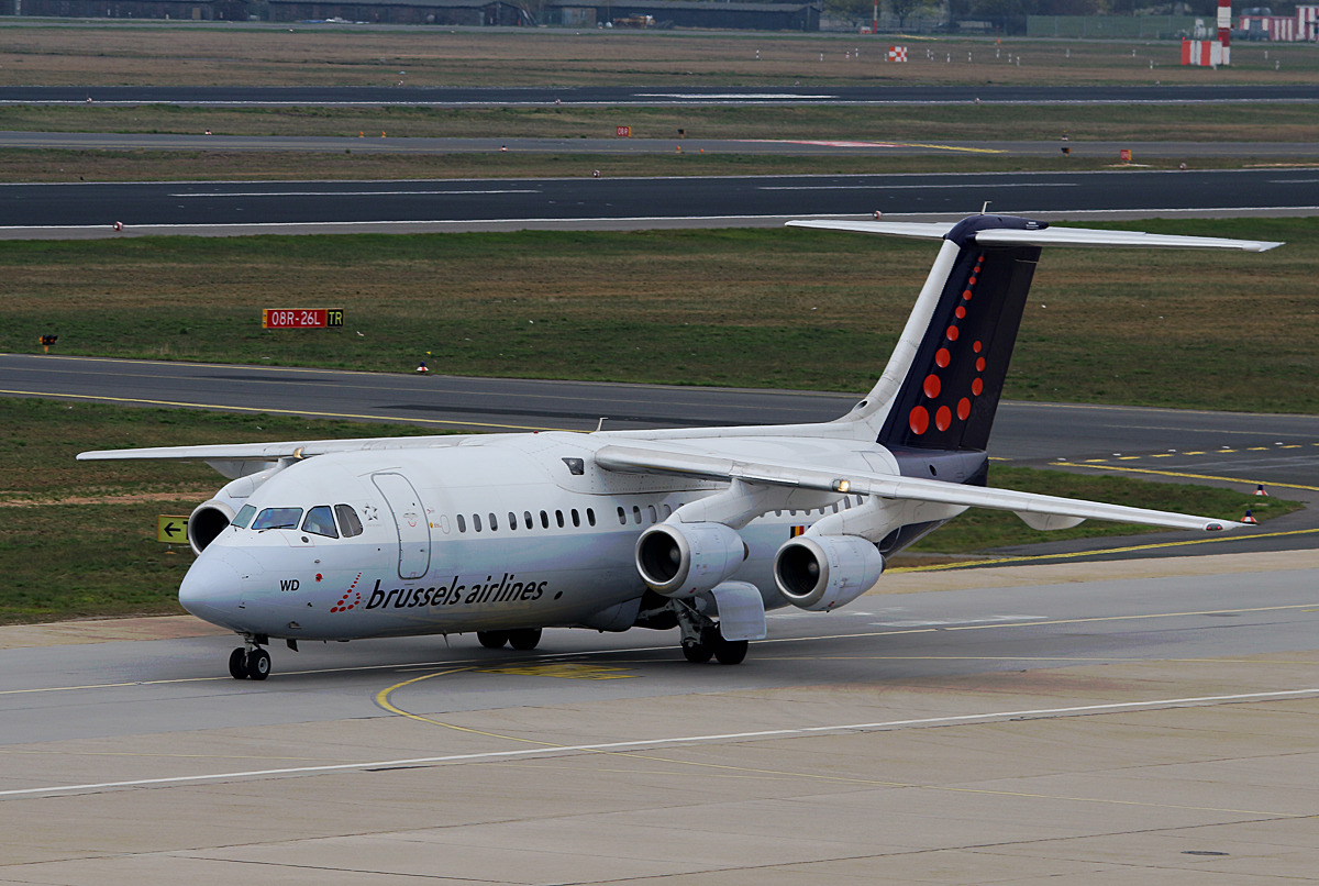 Brussels Airlines, RJ100, OO-DWD, TXL, 10.04.2016