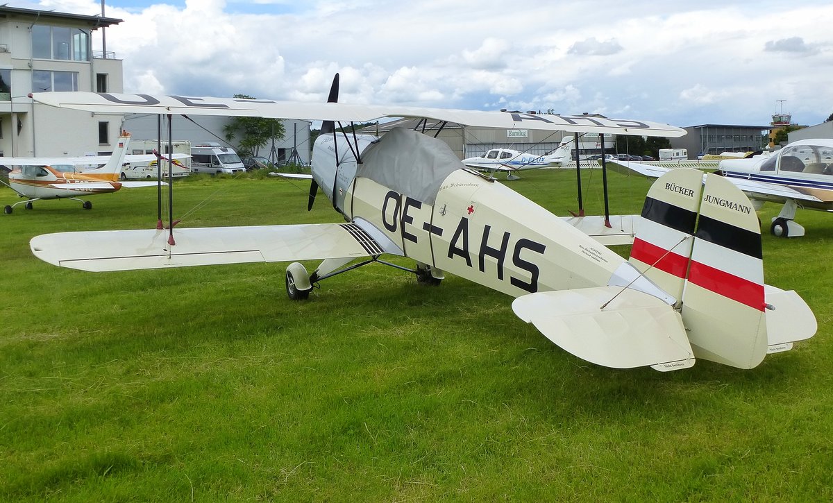 Bcker B-131 Jungmann, OE-AHS, Schulflugzeug, Erstflug 1934, Flugplatz Freiburg, Juni 2016