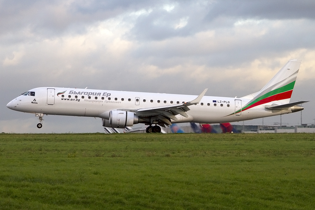 Bulgaria Air, LZ-PLO, Embrear, ERJ-190, 23.10.2013, CDG, Paris, France




