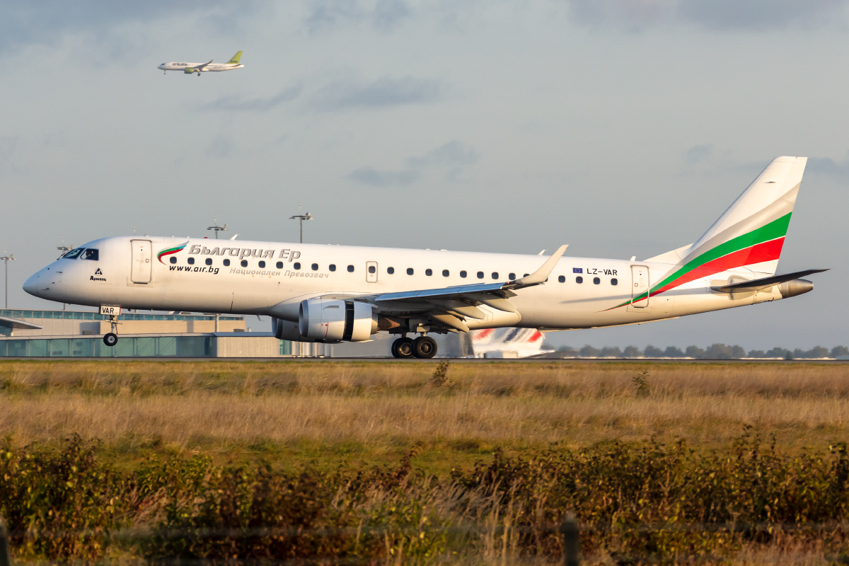 Bulgaria Air, LZ-VAR, Embraer, ERJ-190, 11.10.2021, CDG, Paris, France