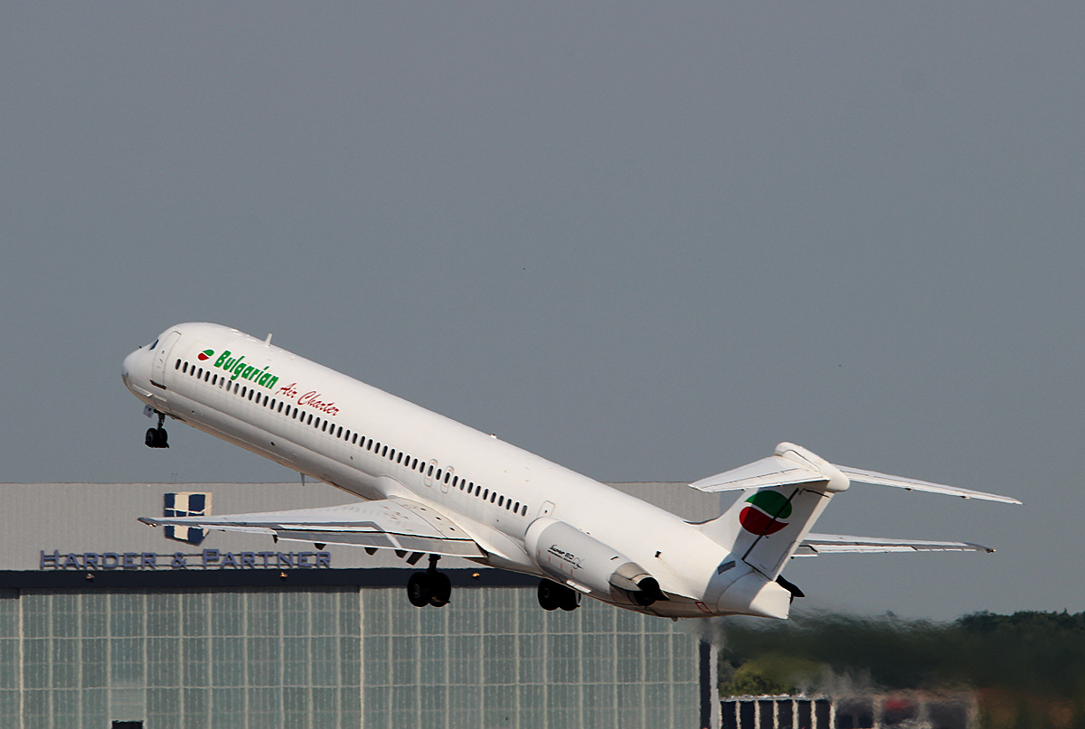 Bulgarian Air Charter MD-82 LZ-LDW beim Start in Berlin-Schnefeld(BER) am 06.06.2015
