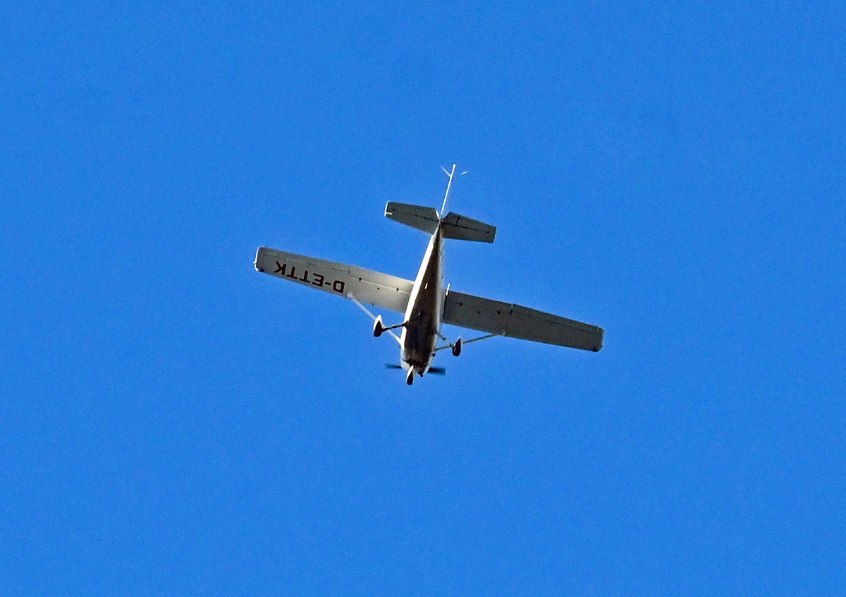 C 172 SkyHawk, D-ETTK aus EDKB über Remagen - 06.03.2021