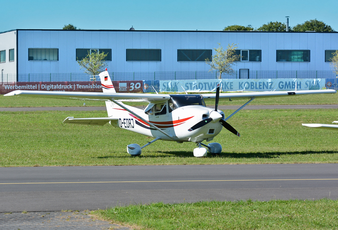 C 182 S Skylane II, D-EDRJ in EDRK - 23.08.2016