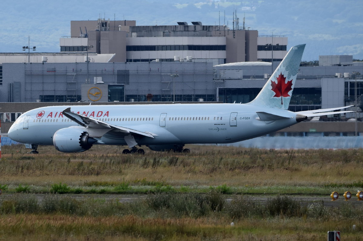C-FGDX Air Canada Boeing 787-9 Dreamliner  beim Start in Frankfurt am 06.08.2016