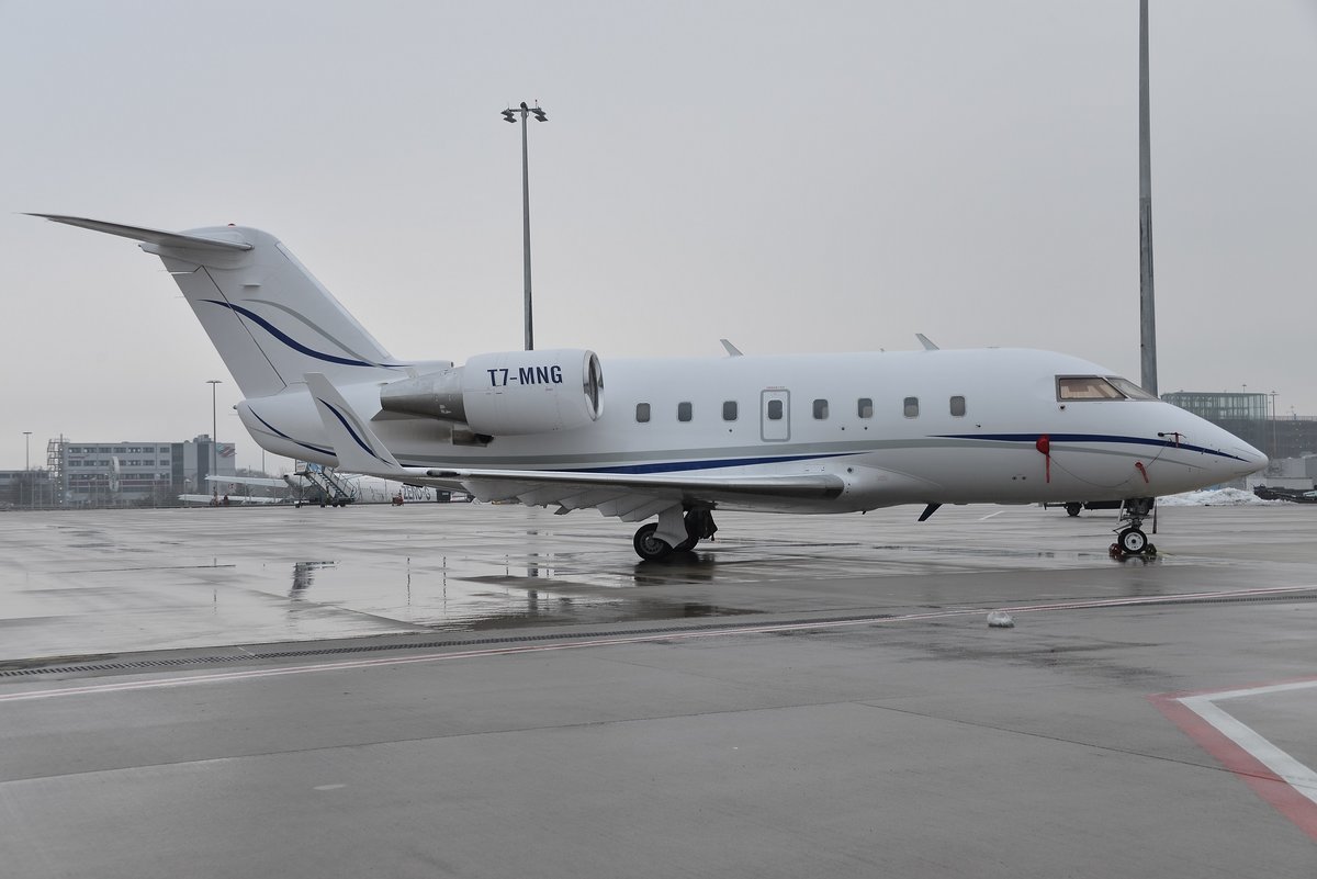 Canadair CL-600-2B16 Challenger CL-6013A - Medien Holding Klambt - 5110 -T7-MNG - 02.02.2019 - CGN
