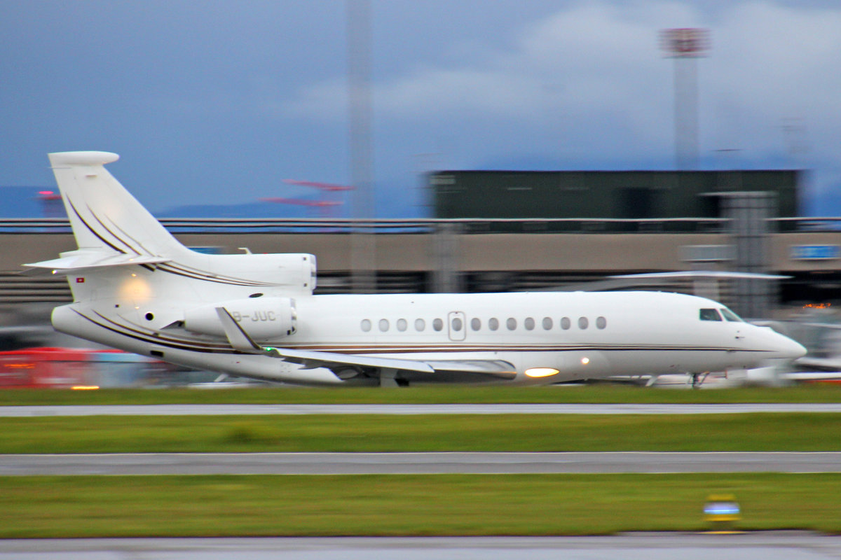 CAT Aviation, HB-JUC, Dassault Falcon 7X, 1.Mai 2017, ZRH Zürich, Switzerland.