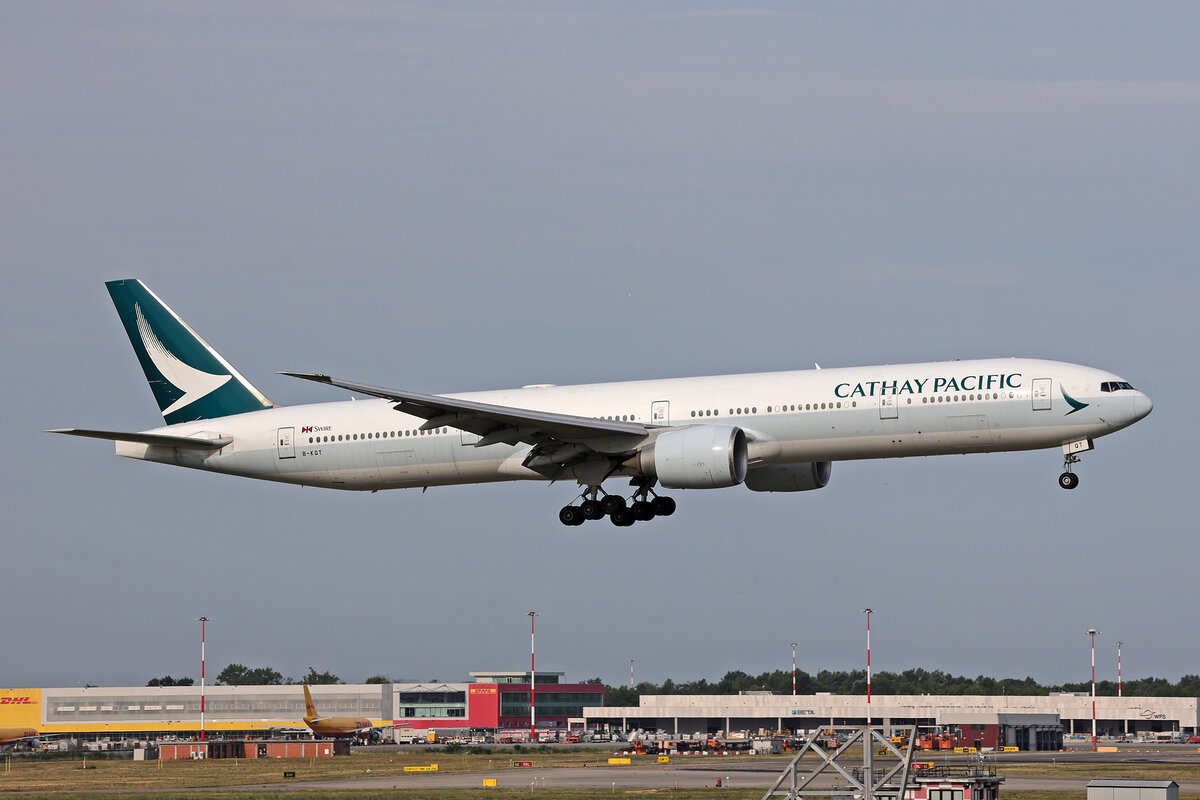 Cathay Pacific Airways, B-KQT, Boeing B777-367ER, msn: 41766/1255, 29.Juni 2026, MXP Milano Malpensa, Italy.