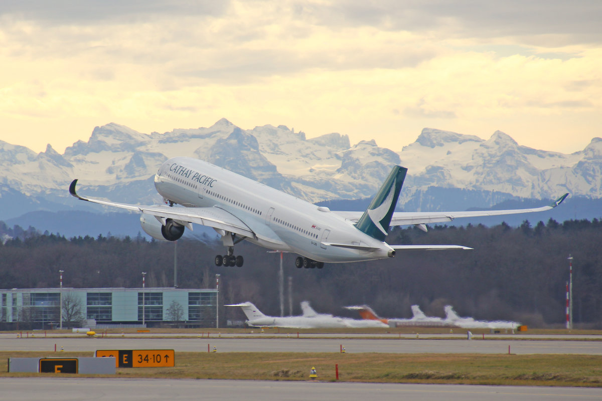 Cathay Pacific Airways, B-LRB, Airbus A350-941, msn: 032, 01.Februar 2020, ZRH Zürich, Switzerland.