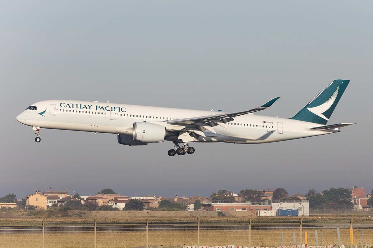Cathay Pacific Airways, B-LRL, Airbus, A350-941, 01.05.2017, FCO, Roma, Italy 




