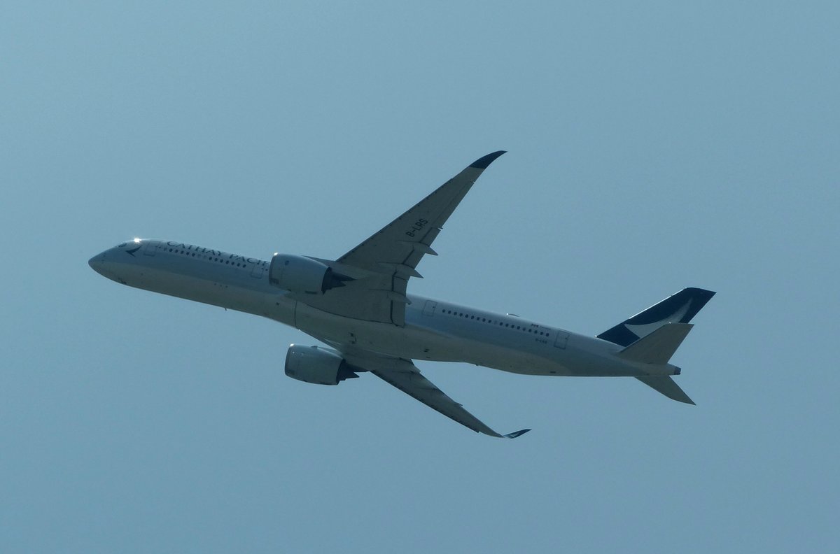 Cathey Pacific, Airbus A 350-941, B-LRS gestartet in Hong Kong (HKG) am 12.9.2019