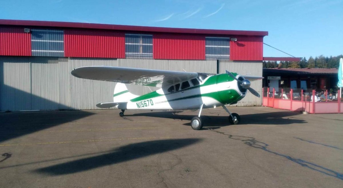 Cessna 140 A, N15670 vor dem Hangar in Leutkirch-Unterzeil (EDNL) am 31.10.2020