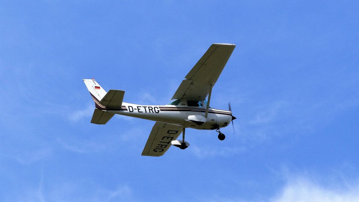 Cessna 152, D-ETRG, Flugplatz Gera (EDAJ), 21.8.2022
