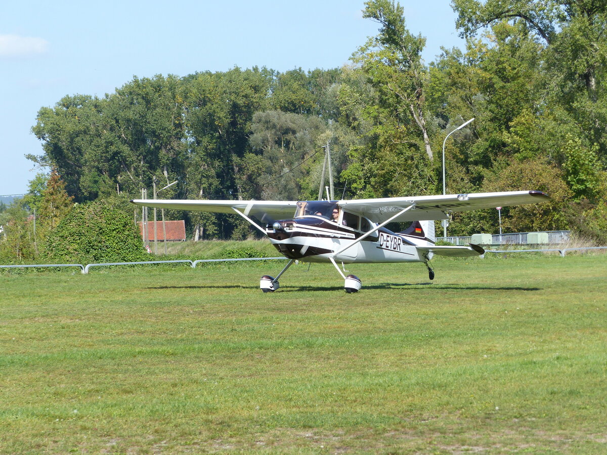 Cessna 170, D-EYBR (ex. N2566D) beim Start in Moosburg auf der Kippe (EDPI) am 1.10.2023