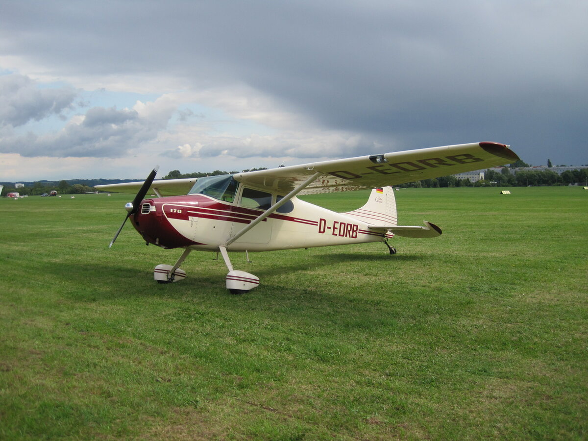 Cessna 170B D-EORB in Zwickau (EDBI) am 24.08.14